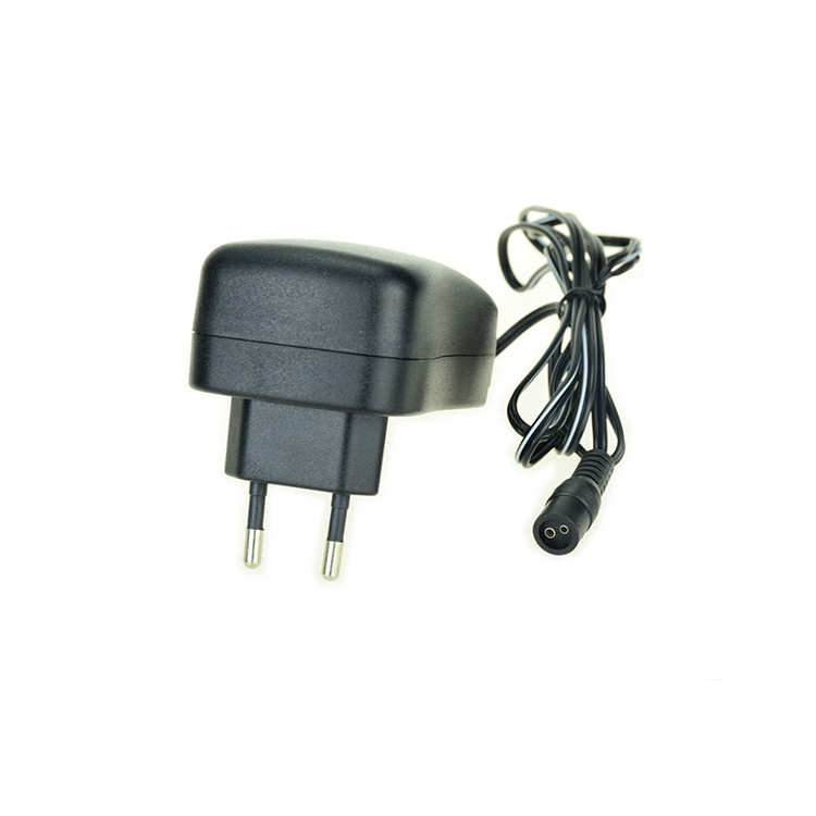 30W Universal AC/DC Adapter - Image 4