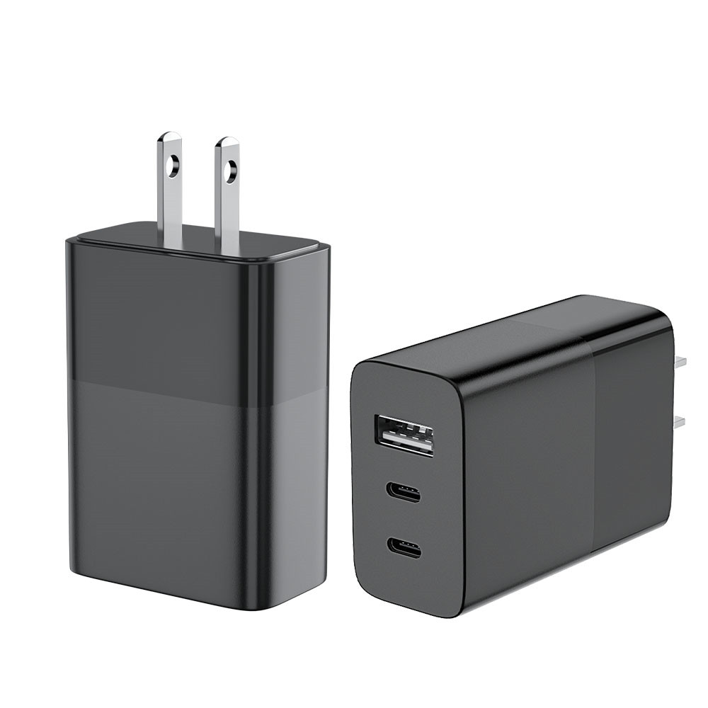 65W Gan charger with three port fast charger - Image 4