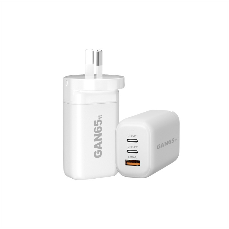 Best selling 65W GaN Foldable 3-Port Fast Charger - Image 6