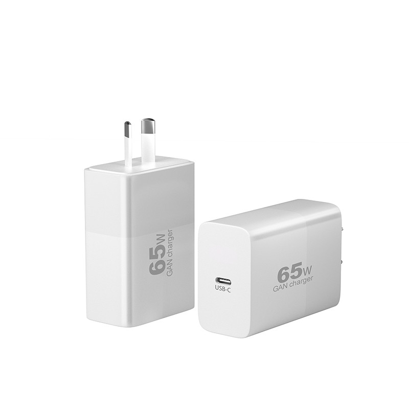 Fast Charging 65W GaN Charger - Image 2