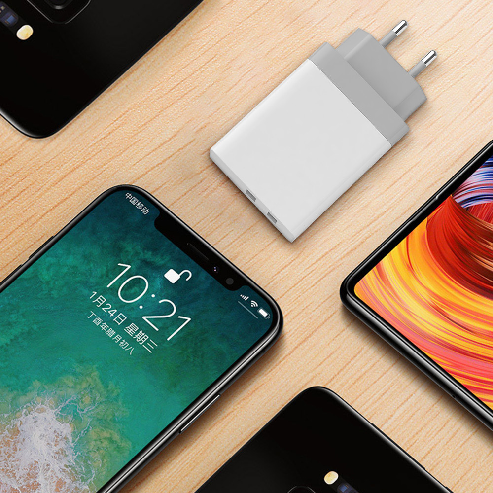 USB Wall Charger 15.5W phone charger Adapter
