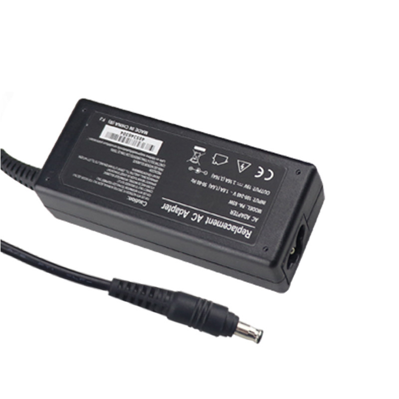 wholesaler universal laptop adapter for samsung